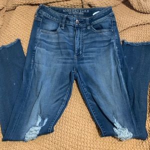 Medium Wash Distressed American Eagle Jeggings 8 REG